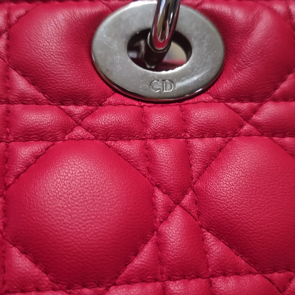 Like NEW!!! Christian Dior Lady Dior Bag Cannage Quilt Lambskin Medium - Picture 13 of 16